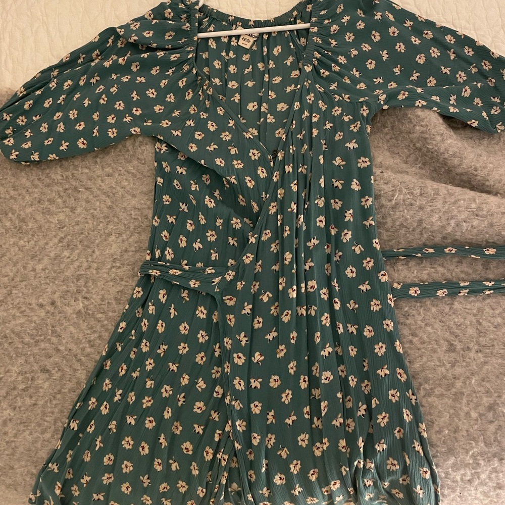 Billabong wrap dress